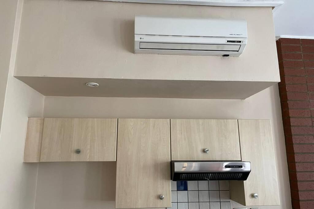 Cool & Easy Flat In The Heart Of Marshalltown Johannesburg Exterior foto