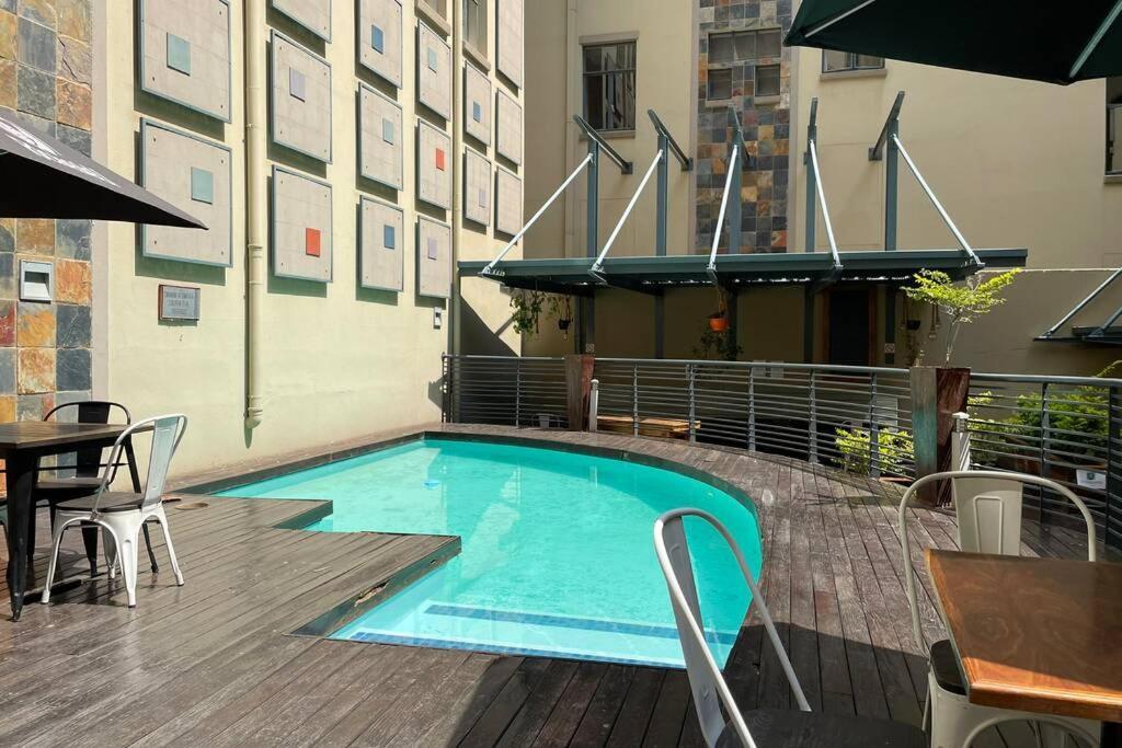 Cool & Easy Flat In The Heart Of Marshalltown Johannesburg Exterior foto
